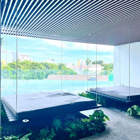 Compass One Building - Luxury Apartments Ap Phu Tho Esterno foto