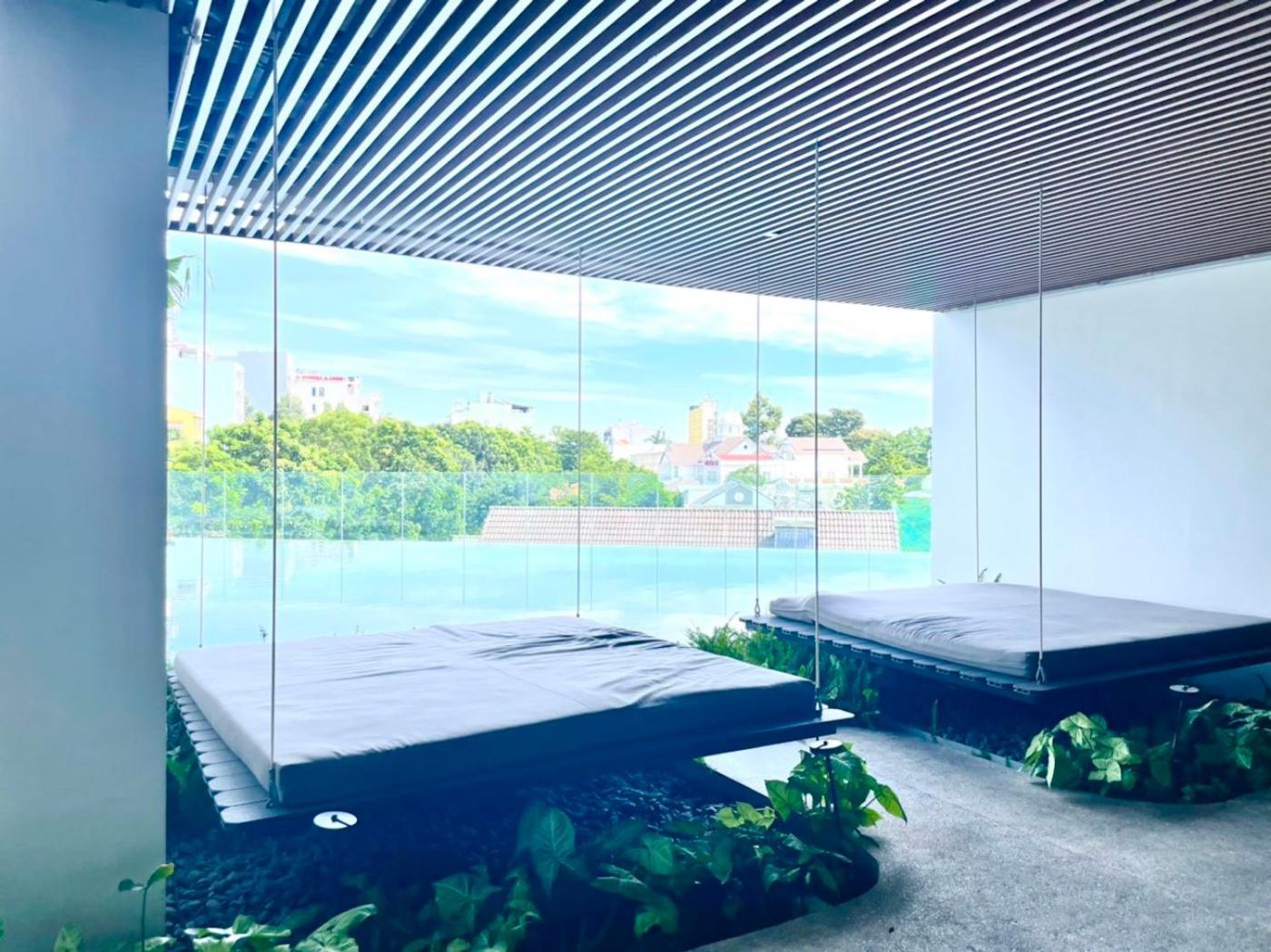 Compass One Building - Luxury Apartments Ap Phu Tho Esterno foto