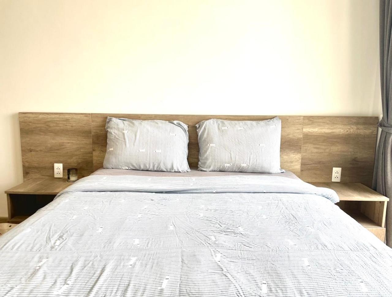 Compass One Building - Luxury Apartments Ap Phu Tho Esterno foto