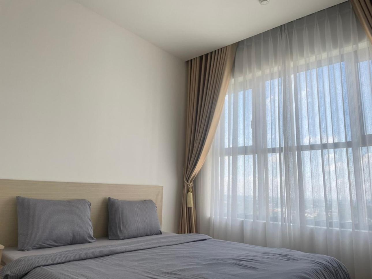 Compass One Building - Luxury Apartments Ap Phu Tho Esterno foto
